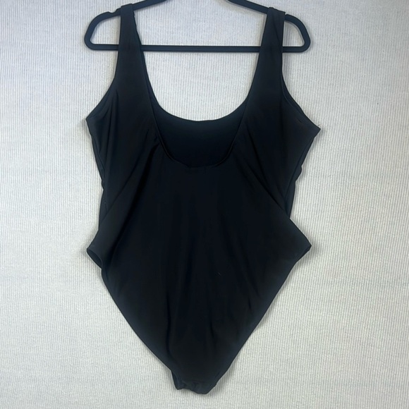 Boohoo Plus NWT Basic Scoop Neck One Piece Swimsuit Black Women’s Size 16 - Picture 7 of 11